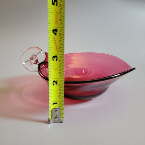 Vintage Pinlgrim Hand-Blown Art Glass Pink Heart Bowl With Clear Handle - Picture 8 of 9